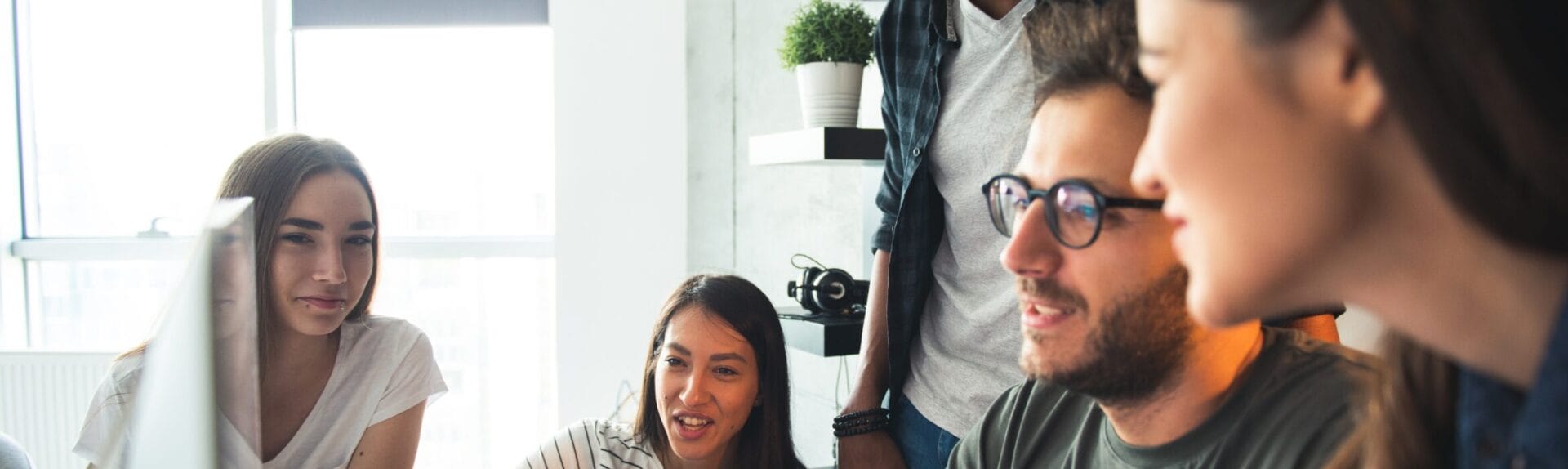 Banner Desktop Image